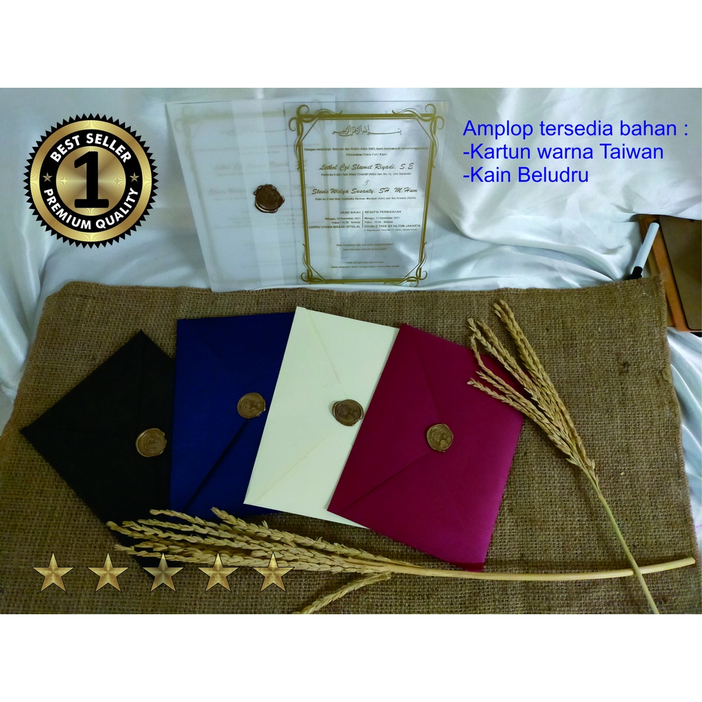 

Acrylic Invitation With Customized Design with Envelops