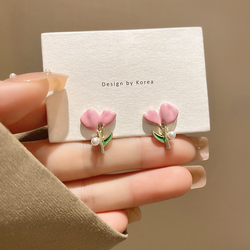 Anting Tusuk Asimetris Desain Bunga Tulip Pink Mini Hias Mutiara Untuk Wanita