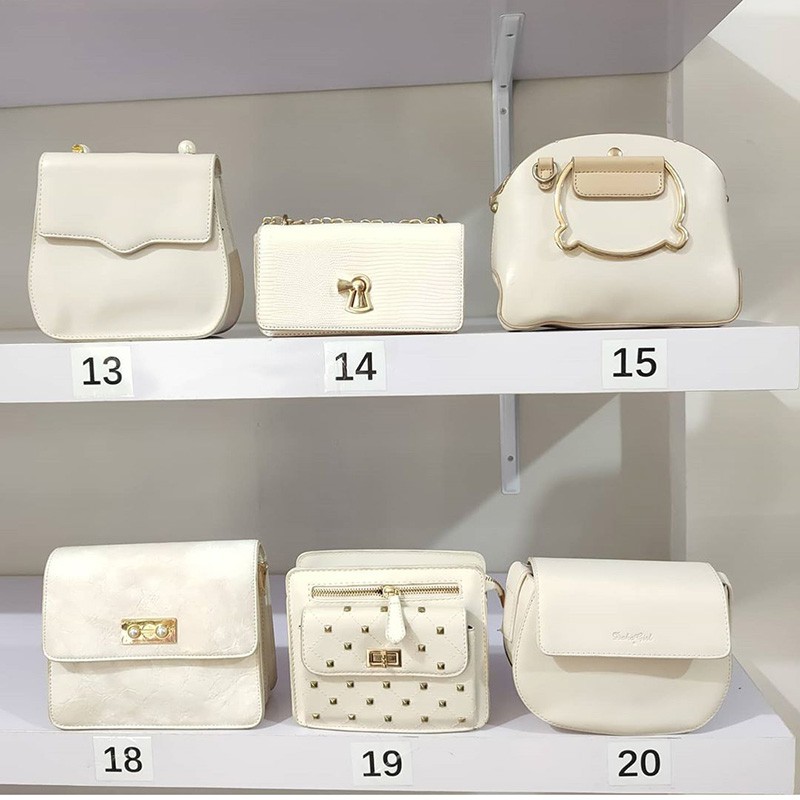 tas impor selempang wanita warna putih kulit sentetis tas impor selempang wanita warna putih kulit sentetis