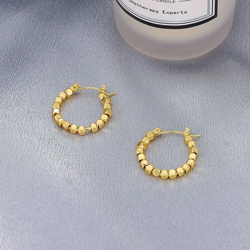 Anting Bentuk Lingkaran Persegi Kecil Warna Emas Gaya Vintage Korea Untuk Wanita