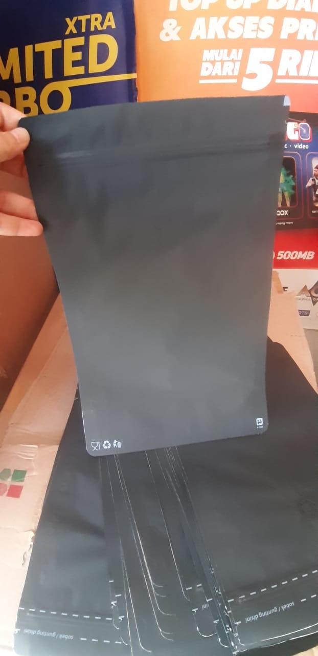 Kemasan Kopi Standing Pouch Valve + Zipper Warna Hitam 500gr / Stp / Valve / Zipper / Stp Kopi