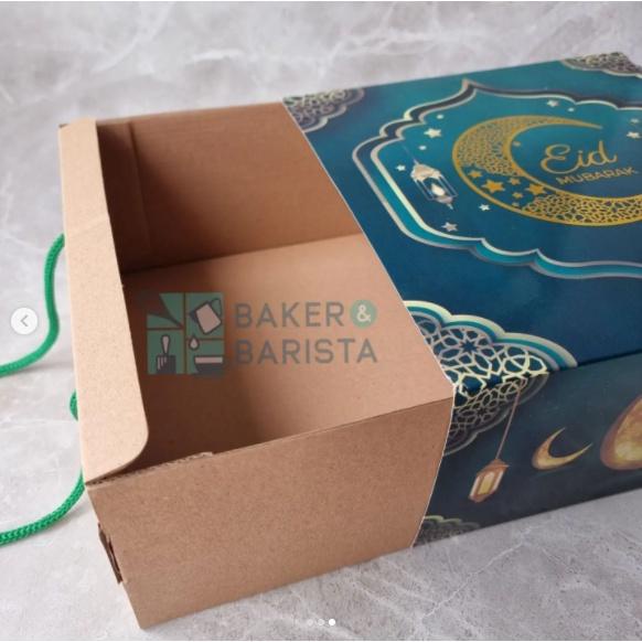 

Ready Box Lebaran Navyblue Tenteng 22x22 Box Kue Idul Fitri Kotak Kue Tart Dus Kue Lapis Legit Surabaya Lebaran Hampers Parcel Hamper Goodie Bag Kualitas Terjamin