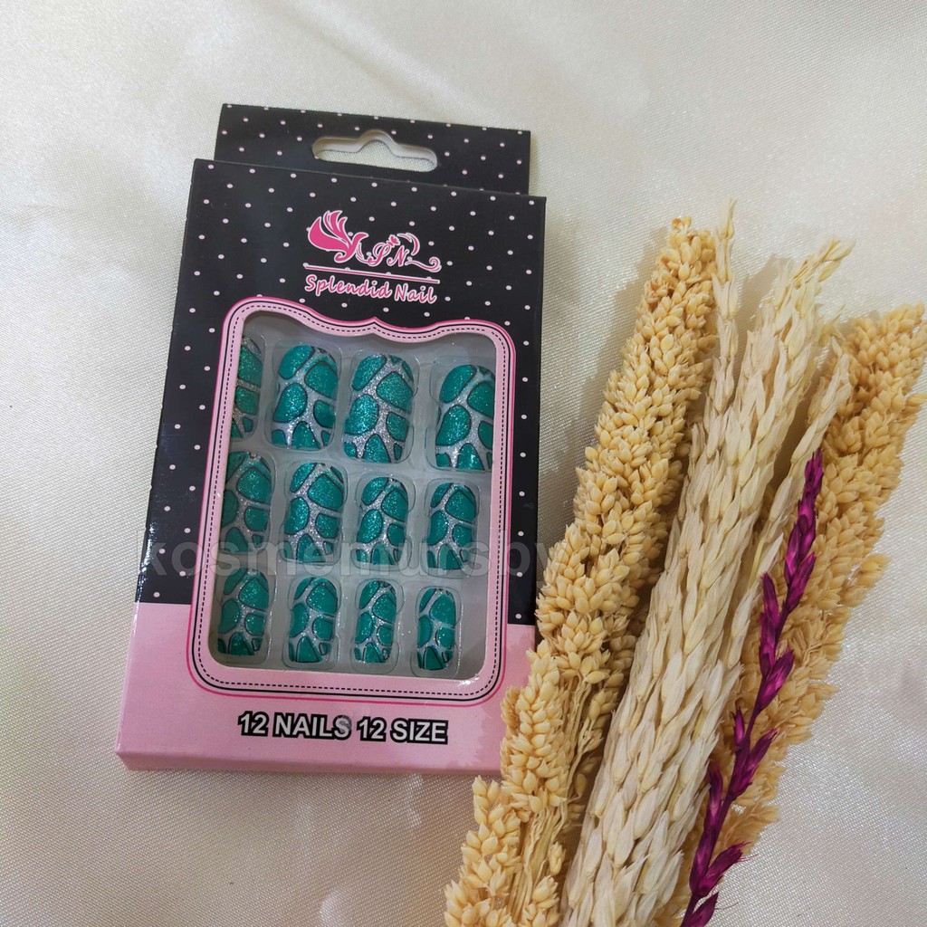 fake nails motif macan + glitter splendid nail