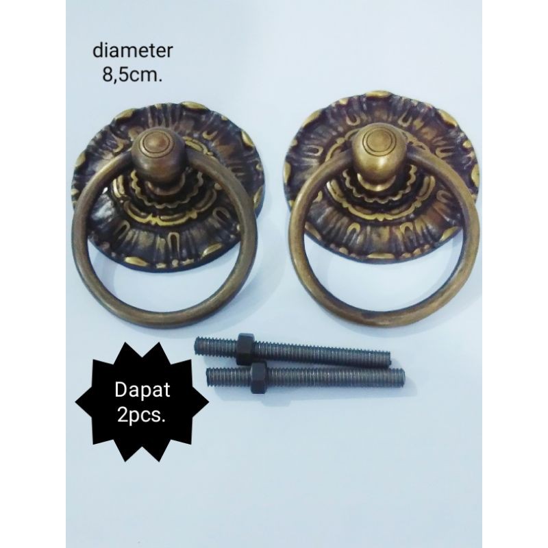 Tarikan pintu gebyok antik diameter 8,5cm.