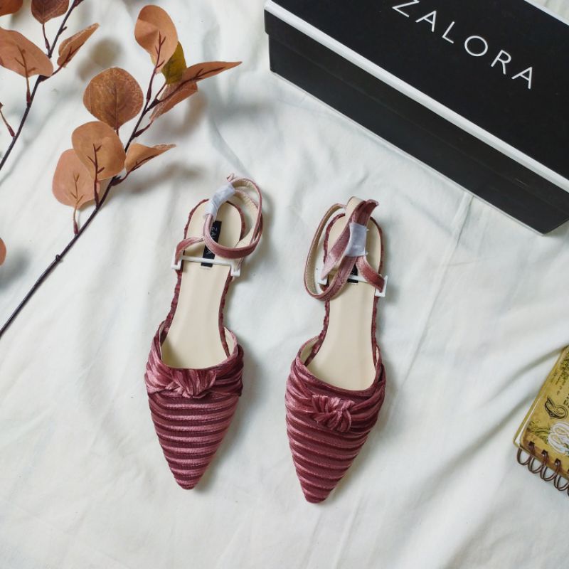 Zalora Sepatu espadrilles lace up beludru dusty  pink velvet BARU bukan preloved