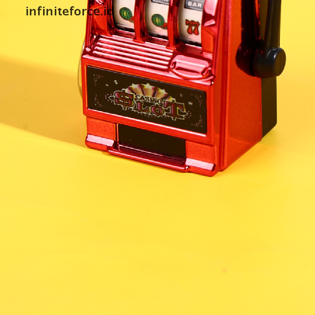 Infiniteforce.id Gantungan Kunci Mesin Slot Mini Untuk Hadiah Anak