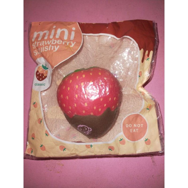 PUNIMARU MINI STRAWBERRY SQUISHY