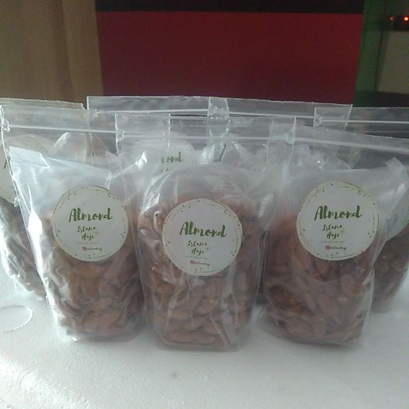 

Kacang Almond Panggang Kupas/ Blue Diamond Roasted Almond [250gr]