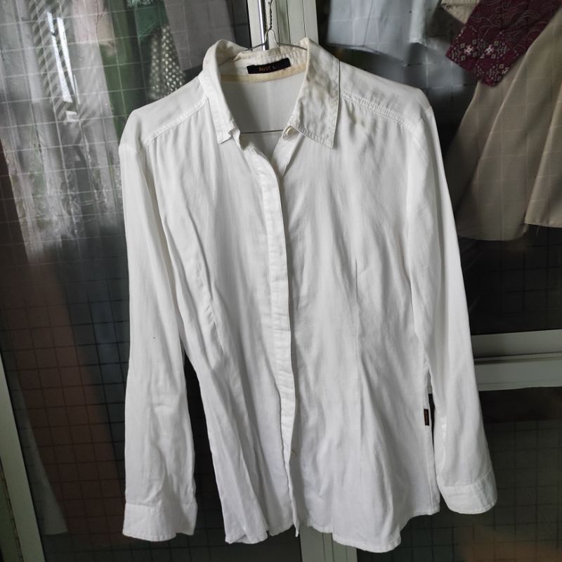 kemeja putih dust preloved