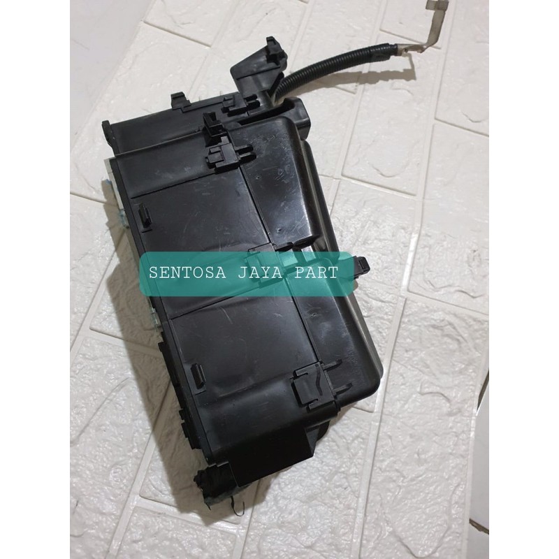 FUSE BOX BOX SEKRING INNOVA ORIGINAL