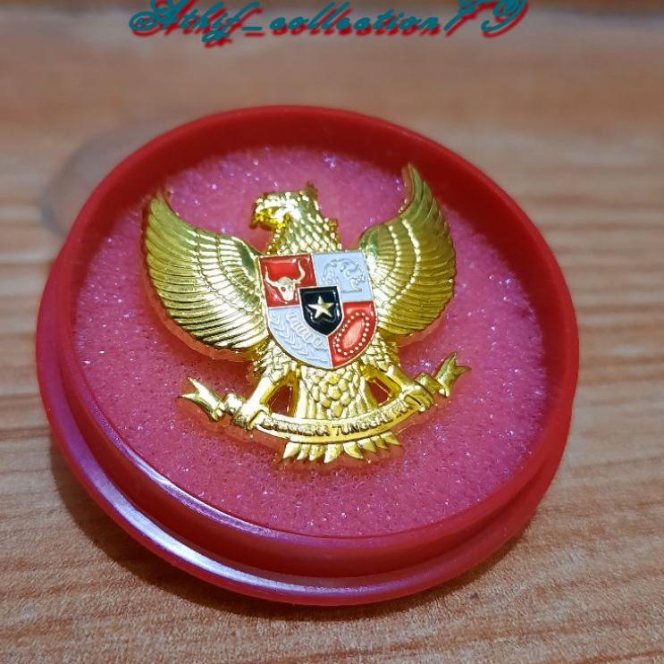 2M7 Pin Garuda Kuningan Magnet 3cm