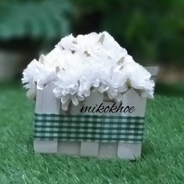 Bunga Pajangan Hiasan Meja Crysant White