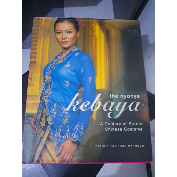buku the nyonya Kebaya