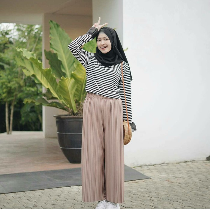 15 Trend Terbaru Ootd Hijab  Celana  Kulot  Plisket  Will 