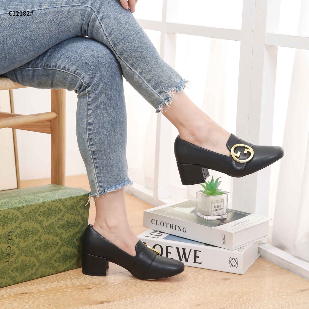 GC Blonde Women Mid-Heels Pump With Logo C12182