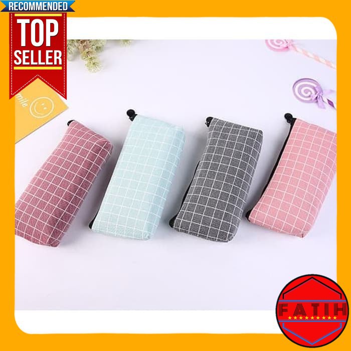 

Kotak Pensil Motif Kotak Kotak/ Tempat Kosmetik Murah