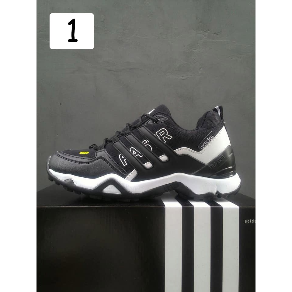 Sepatu Running / Jogging Adidas Terrex Grade Ori