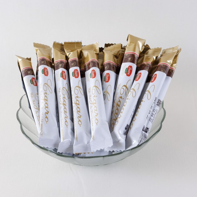 Isami Food Cigaro Wafer Roll Chocolate Putih 6gr isi 24 pcs Gratis Mangkok