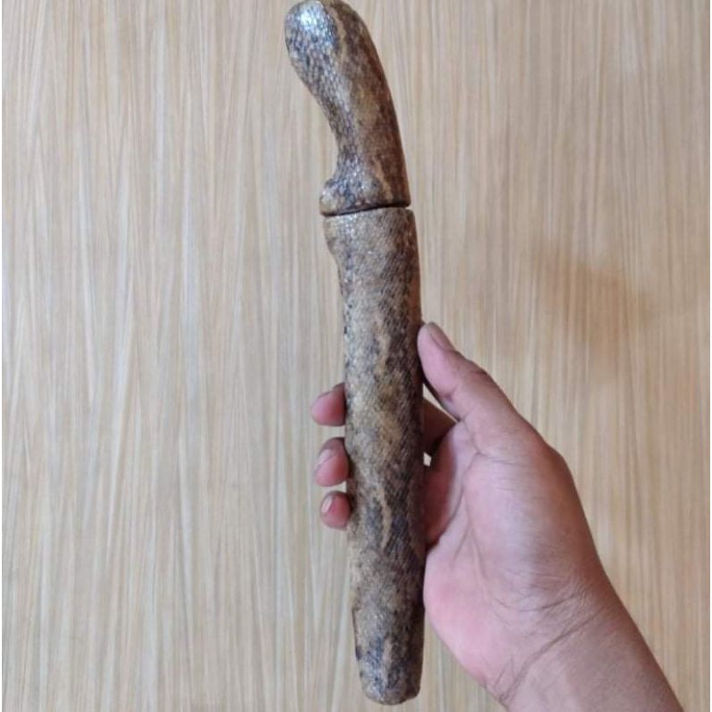 badik lawas kuno pijetan warangka kulit