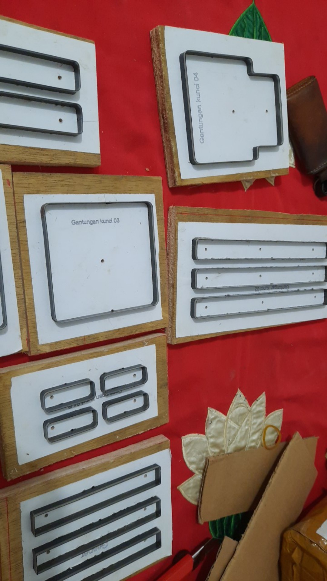 Plong Custom Untuk Berbagai Bahan Pisau Pon Full Plat