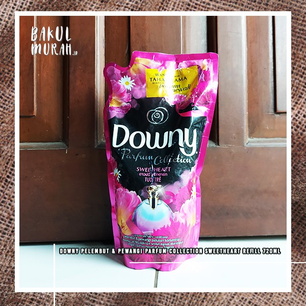 Downy Pelembut & Pewangi Parfum Collection Sweetheart Refill 720ml (NEW)