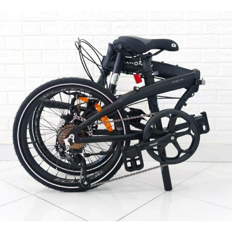 Sepeda Lipat dahon ion eugene hitam dan putih