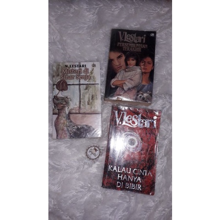Novel-Novel by V. Lestari [Bisikan | Persembunyian Terakhir | Kalau Cinta Hanya di Bibir | Naluri | 