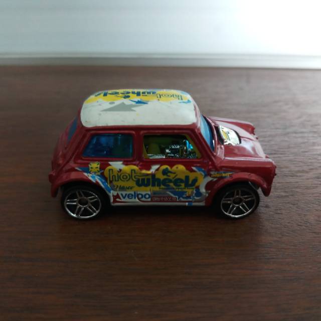 Hot Wheels Mini Cooper - Morris Mini - Veloo - Loose