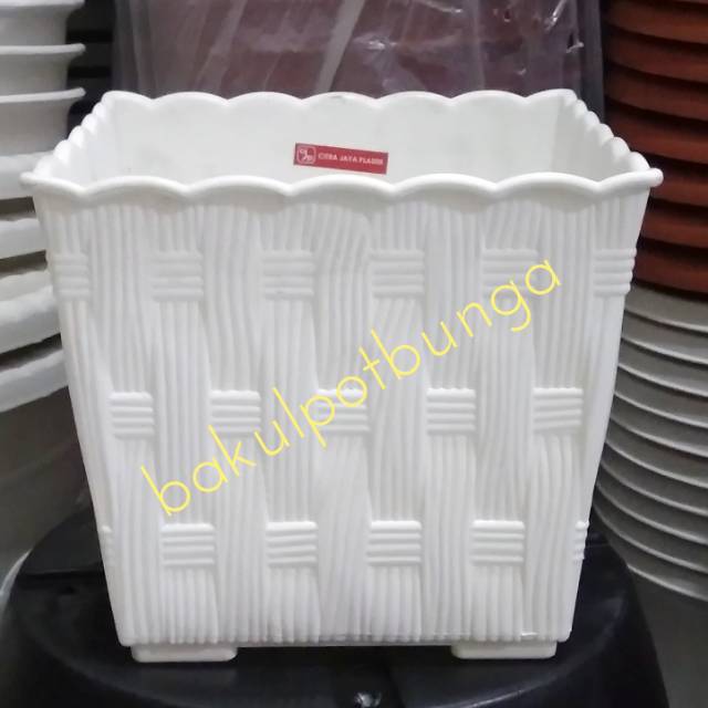 Pot Kotak Persegi CJP Rotan 30 Kode C900