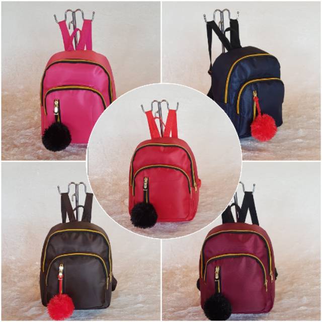 Tas Wanita Ransel mini mikro Tahan Air Tahan Aus Vertikal Tarik Kunci Emas Ransel Kecil free POM POM