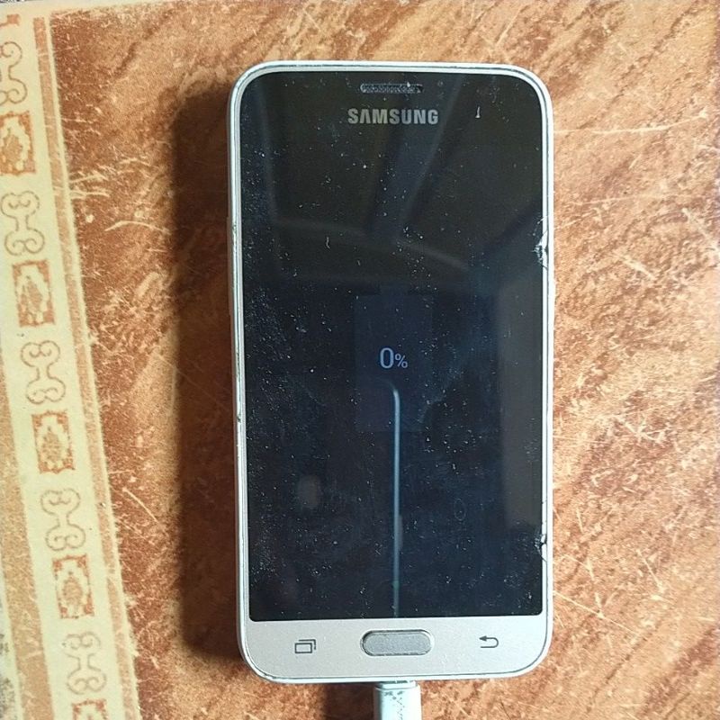 Samsung j1 2016 seken