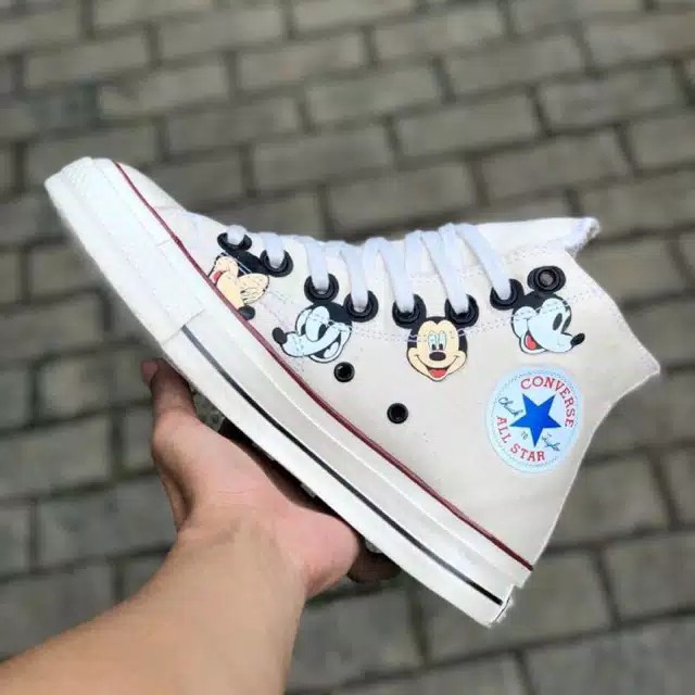 

CONVERSE HI DISNEY MICKEY