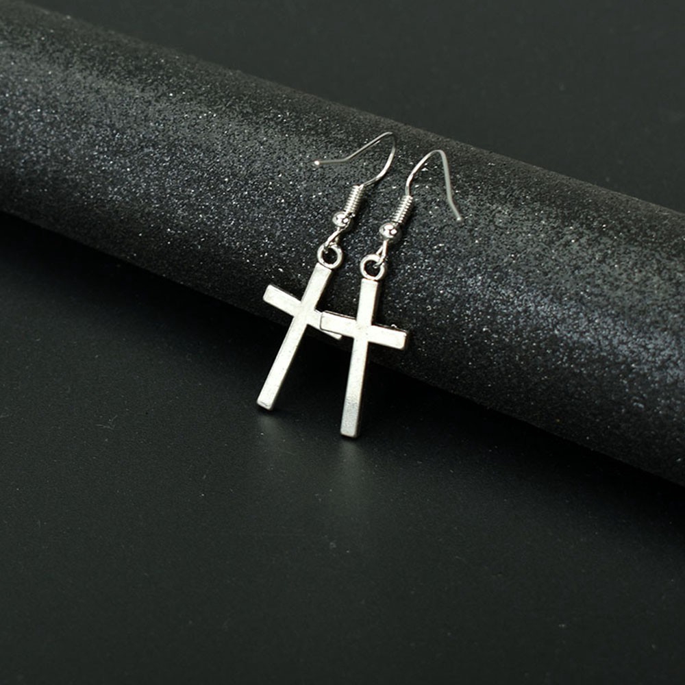 Anting Menjuntai Warna Silver Bahan Metal Untuk Wanita