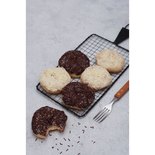 

Donat Toping Mesis/Keju