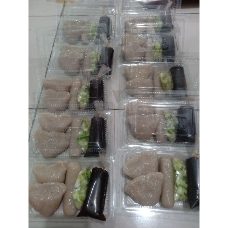 

PEMPEK IKAN ASLI PALEMBANG
