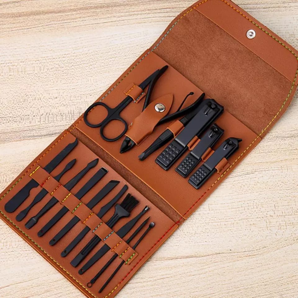 Manicure Set Pedicure 18in1 Peralatan Menicure Multifungsi  Stainless Stell Anti Karat Rose Gold Gunting Kuku Portable Tools Premium F631