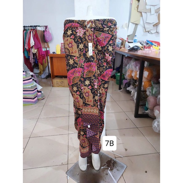(2/3) Rok batik FOIL EMAS pinggang karet. Langsung pakai. Termurah produksi sendiri. KeroncongBusana-7B