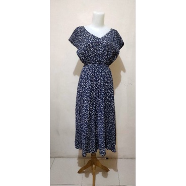 Preloved sifon navy floral dress/bunga kecil
