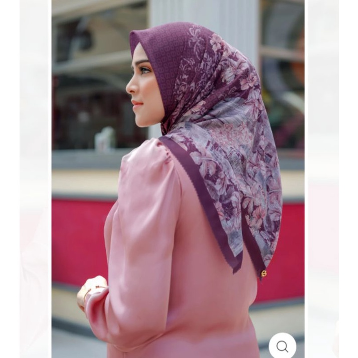 Malaya in Burgundy Buttonscarves