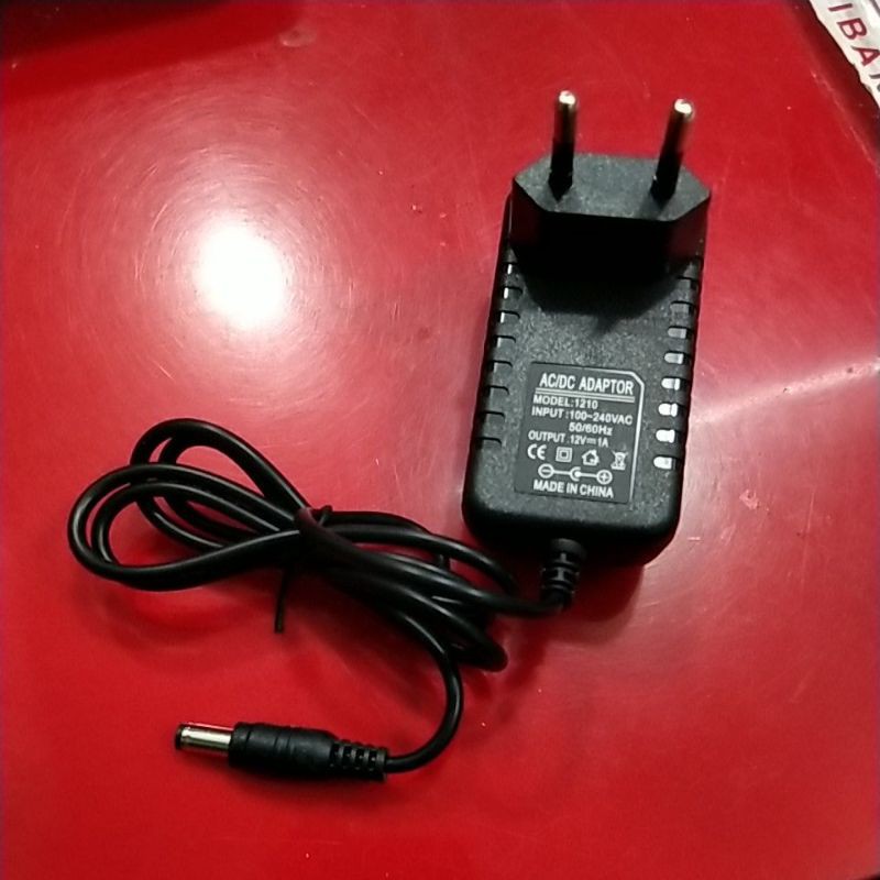 adaptor cctv 12 v 1A switching