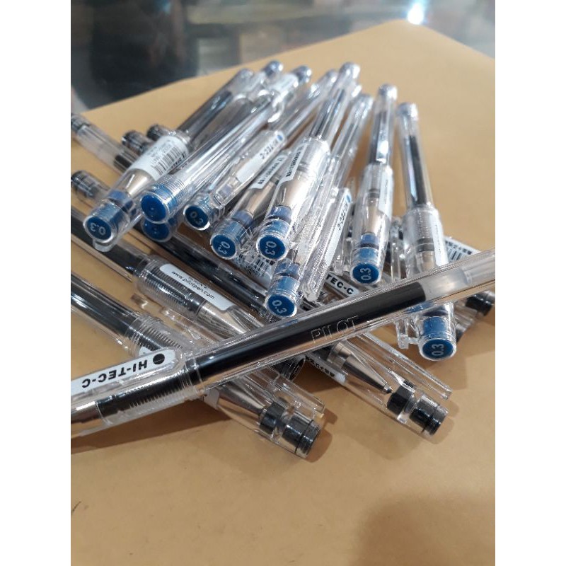 

Bulpoin Logat. Hi-Tec-C Pilot Hitam/biru 0,3