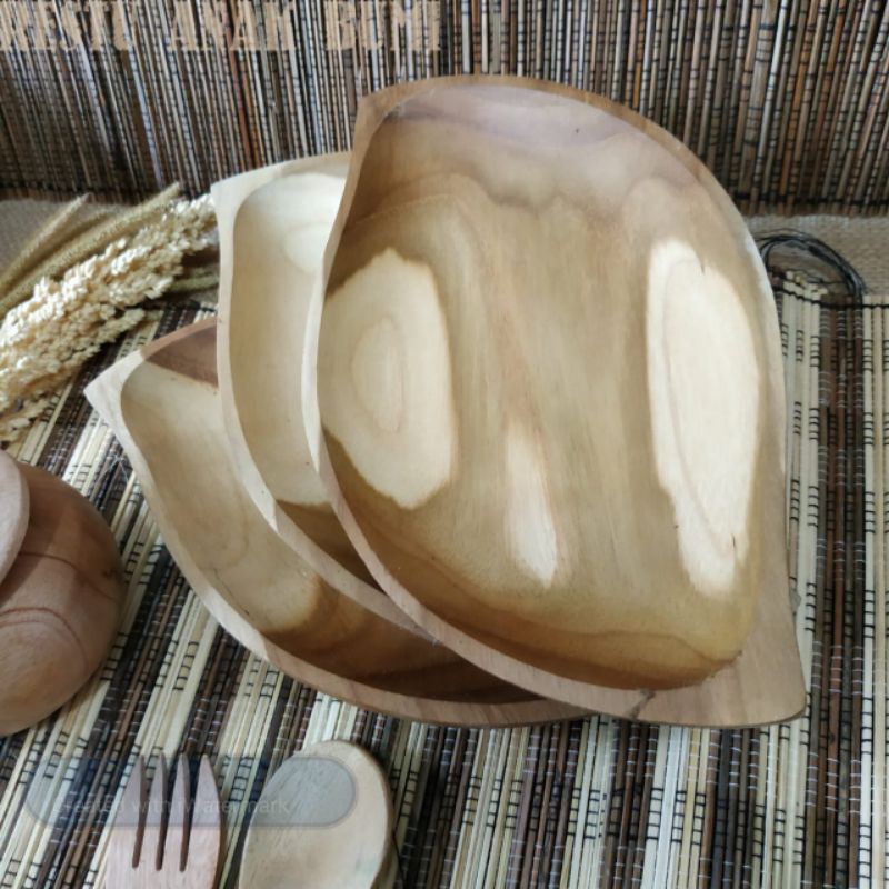 

Promo (K028) Piring Daun (Kayu Jati) 26cm|Souvenir|Hampers|Hadiah|Pesta|Dapur|Kerajinan|Wadah Saji