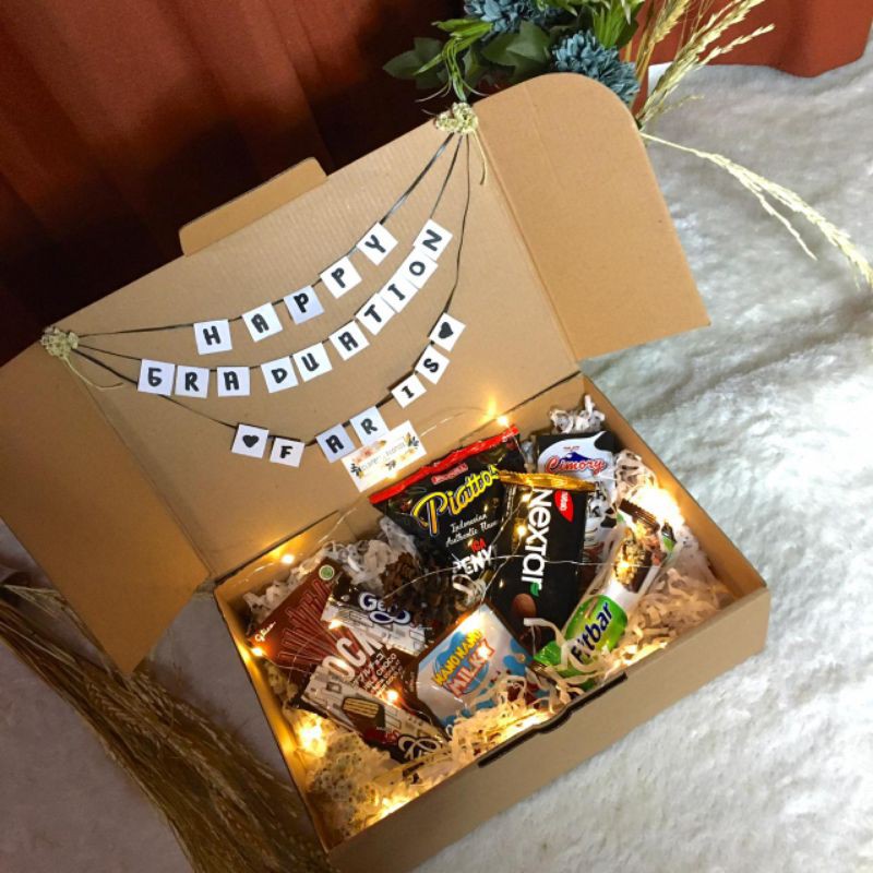 Gift Box / buket bunga / buket wisuda / hadiah / ulang tahun / wisuda