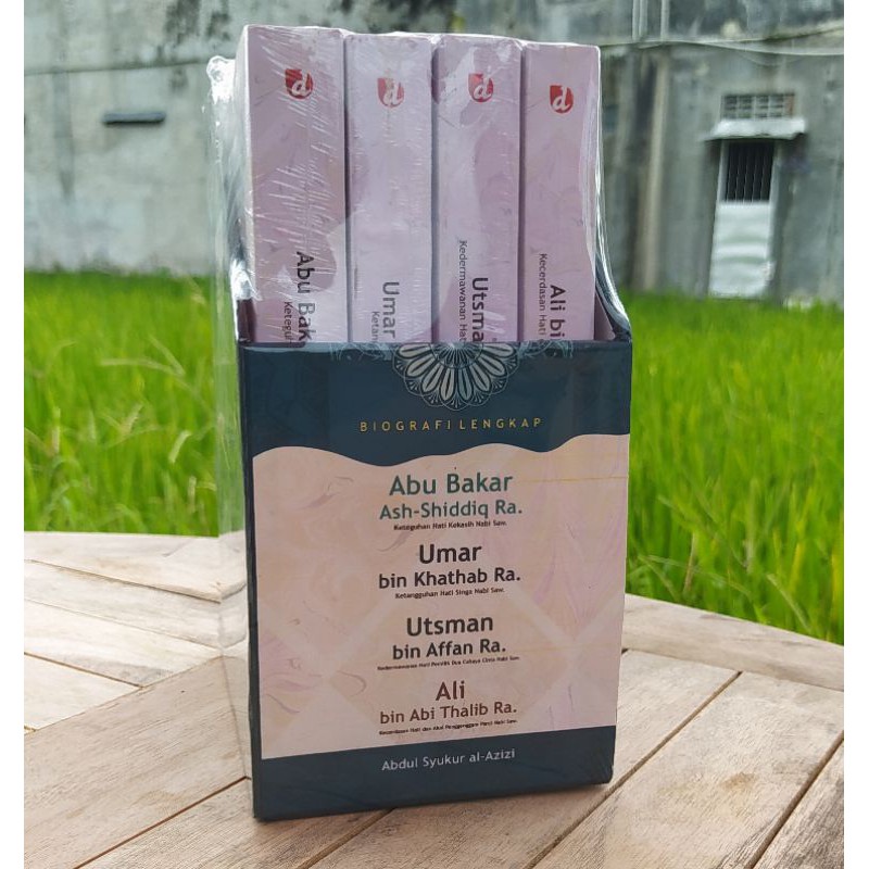 Paket Buku Biografi Lengkap Khulafaur Rasyidin - Abu Bakar Umar Usman dan Ali- Softcover