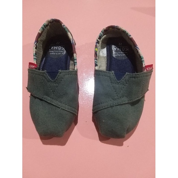 Wakai sepatu anak ori preloved ( kohay by wakai)