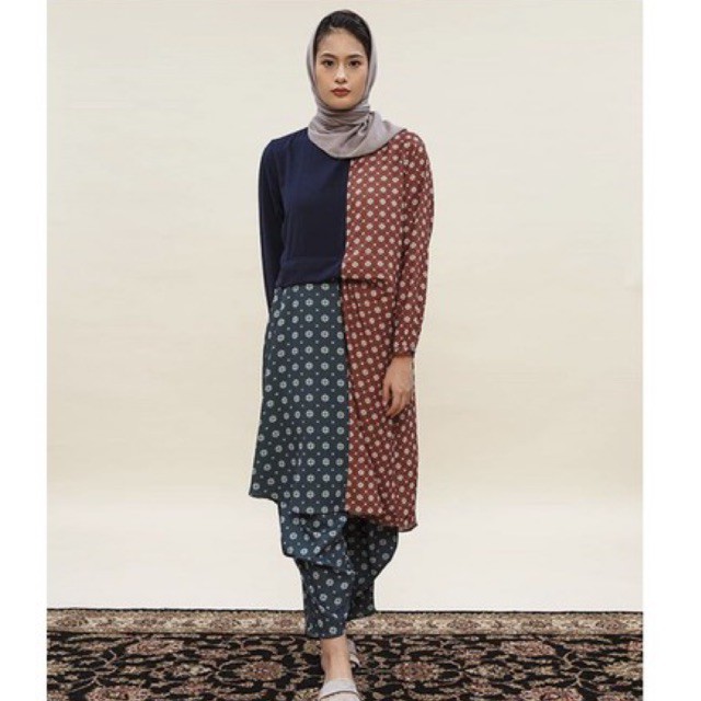 COTTON INK MODEST - Multicolor Printed Leff (Preloved)