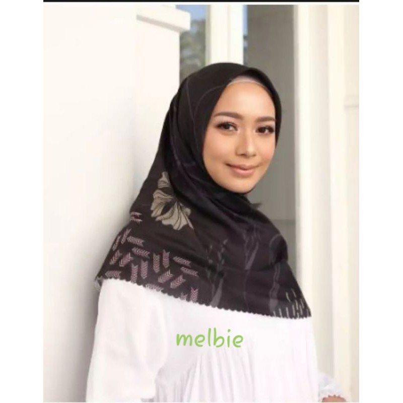 The Novella Scarf Melbie 140x140 original