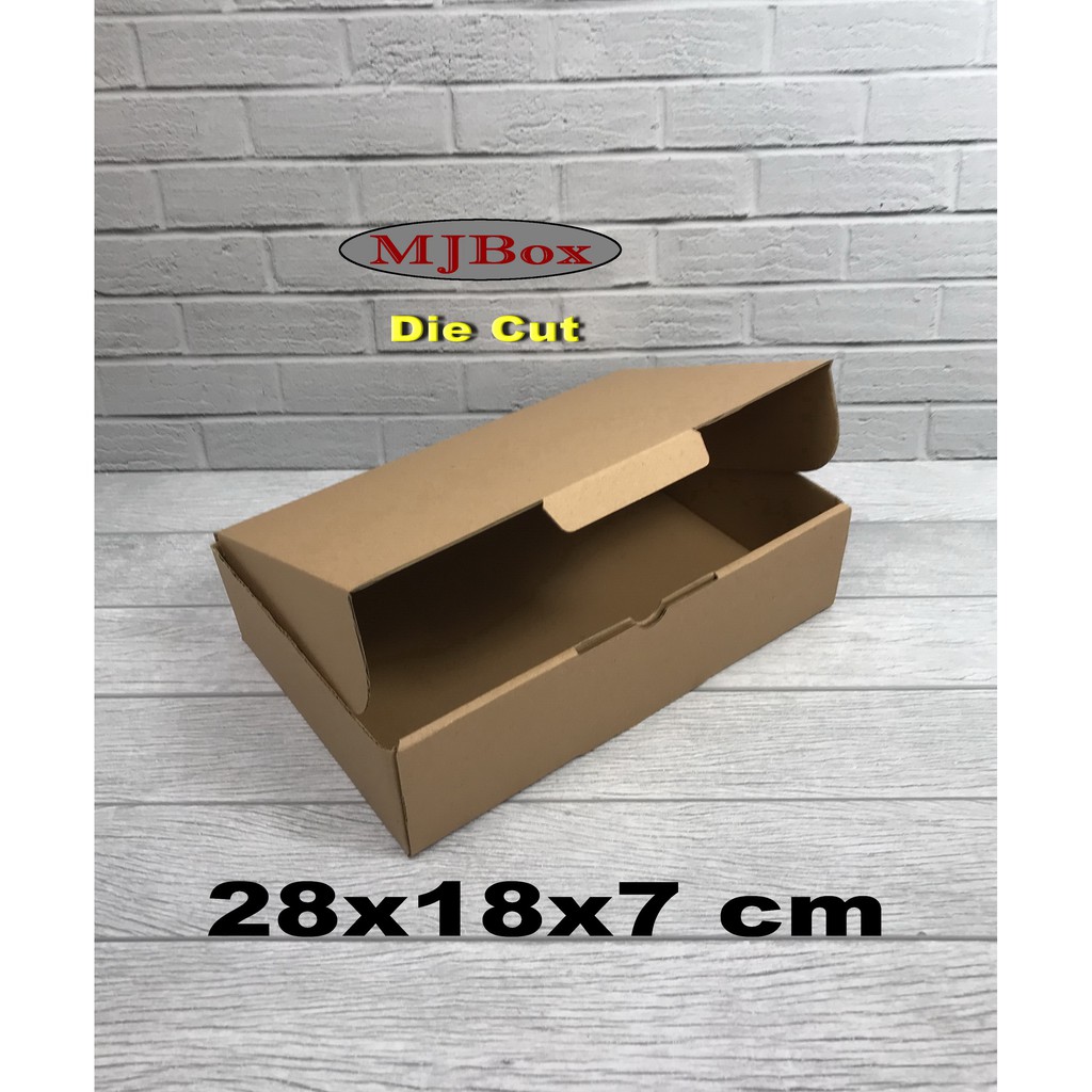 

Kardus Uk.28x18x7 cm....Die Cut