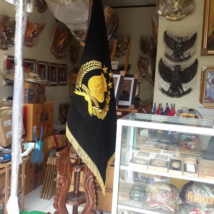 Bendera pataka POLRI tribrata