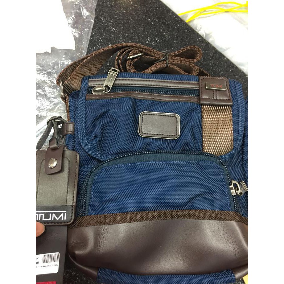 Tas Tumi Pria Alpha Barstow Crossbody New Terupdate